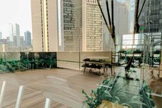 로비 Comfort and Elegant 1BR at Ciputra World 2 Apartment By Travelio Premium