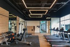 피트니스 센터 Comfort and Elegant 1BR at Ciputra World 2 Apartment By Travelio Premium