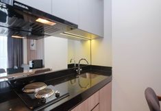 공용 공간 4 Comfort and Elegant 1BR at Ciputra World 2 Apartment By Travelio Premium