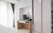 Ruang untuk Umum 2 Comfort and Minimalist Studio Apartment at Springhill Terrace Residence By Travelio