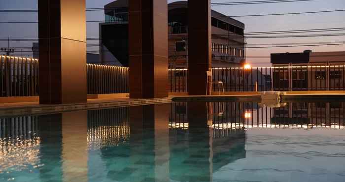 Swimming Pool S3 Huahin Hotel