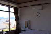 Bedroom Castury Syariah Guest House