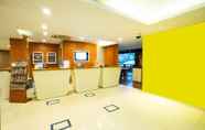 Lobby 2 Life Hotel Stasiun Kota Surabaya