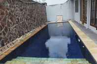 Swimming Pool Sayang Guest House