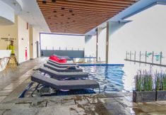 泳池 6 Comfort and Elegant Studio Kebayoran Icon Apartment By Travelio