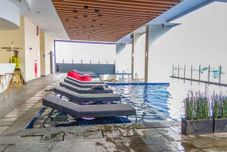 泳池 Comfort and Elegant Studio Kebayoran Icon Apartment By Travelio