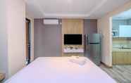 Ruang Umum 2 Comfort and Elegant Studio Kebayoran Icon Apartment By Travelio