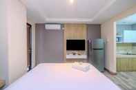 Common Space Comfort and Elegant Studio Kebayoran Icon Apartment By Travelio