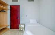 ห้องนอน 2 Comfortable and New Furnished 2BR at The Mayflower Apartment By Travelio