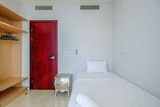 ห้องนอน 4 Comfortable and New Furnished 2BR at The Mayflower Apartment By Travelio