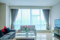 พื้นที่สาธารณะ Comfortable and New Furnished 2BR at The Mayflower Apartment By Travelio