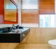 In-room Bathroom 6 Comfortable and New Furnished 2BR at The Mayflower Apartment By Travelio