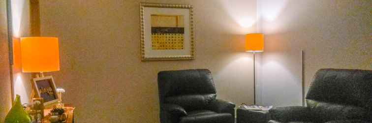 Lobi Comfortable and New Furnished 2BR at The Mayflower Apartment By Travelio