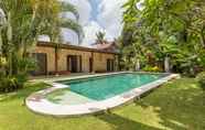 Kolam Renang 3 Villa Pilou by BVR Holiday Rentals