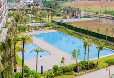 泳池 7 Strategic and Elegant 2BR Sky House BSD Apartment By Travelio