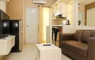 Ruang untuk Umum 3 Warm and Minimalist 2BR Bassura City Apartment By Travelio