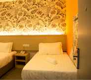 Kamar Tidur 6 THE CROWN HOTEL KLIA