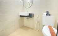 In-room Bathroom 7 Spacious and Modern Cozy 3BR at Gateway Pasteur By Travelio