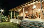 Lobby 2 Authentic Javanese House in the Heart of the City