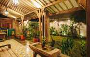 Lainnya 5 Javanese House w/ Private Pool @ the Heart of City