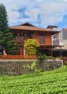 EXTERIOR_BUILDING Wooden House Villa Lembang