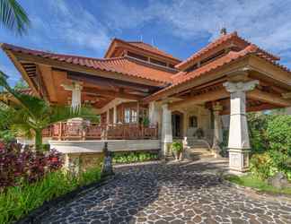 Lobi 2 Villa Gunung Paradise Retreat 