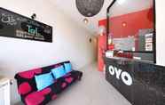 Lobi 7 OYO 90456 Hotel Tgl