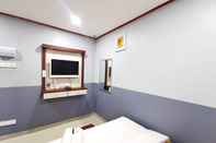 In-room Bathroom OYO 90458 Jengka Inn