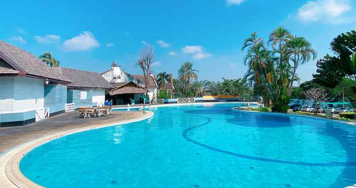 Swimming Pool Korat Country Club Golf and Resort