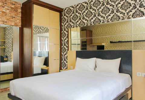 Bedroom Comfort and Simply Living Studio at Tamansari Semanggi Apartment By Travelio