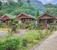 Bangunan 4 Phi Phi Nice Beach Resort