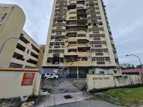 Bên ngoài 4 3 Bedrooms Apartment @ Wayton Court