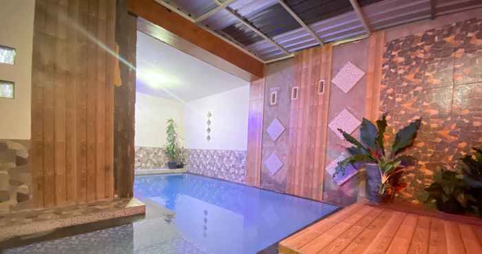 Swimming Pool Simba Pinus Pool by AMB