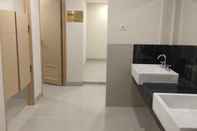 Toilet Kamar Agogo Downtown Hotel Surabaya