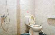 Toilet Kamar 3 Igor Backpacker