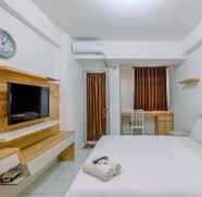 Kamar Tidur 3 Homey and Modern Studio at Gunung Putri Apartment By Travelio