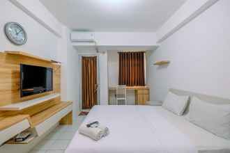 Kamar Tidur 4 Homey and Modern Studio at Gunung Putri Apartment By Travelio