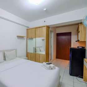Homey and Modern Studio at Gunung Putri Apartment By Travelio 1, Hotel Hades VIP Resto