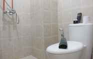 In-room Bathroom 5 Spacious and Nice 2BR Apartment at Pinewood near JATOS By Travelio