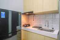 Ruang Umum Comfort and Elegant 2BR at Royal Heights Apartment By Travelio