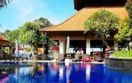 Kolam Renang 6 Vila Shanti Beach Hotel
