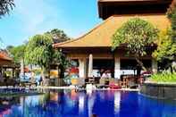 Kolam Renang Vila Shanti Beach Hotel