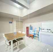 Ruang Umum 4 Pleasant and Comfy 2BR Apartment at Newton Residence By Travelio