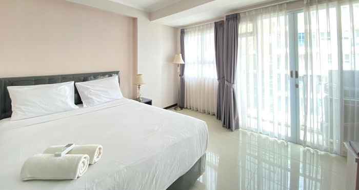 Kamar Tidur Deluxe & Cozy 1BR Apartment at Gateway Pasteur By Travelio