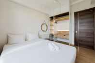 Kamar Tidur Elegant and Nice 2BR at Sky House BSD Apartment By Travelio