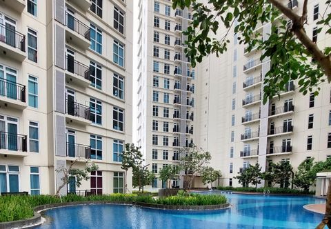 Swimming Pool Puri Orchard Apartment