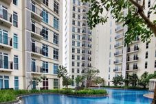 Swimming Pool Puri Orchard Apartment