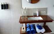 Toilet Kamar 5 Indigo Blue Ceningan