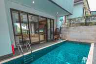 Kolam Renang Platinum Dago Resort Villa 15pax With Private Pool Bandung