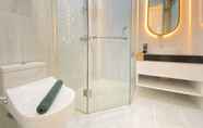 In-room Bathroom 6 Minimalist and Deluxe 1BR at Pine Tree Resort Condominium By Travelio
